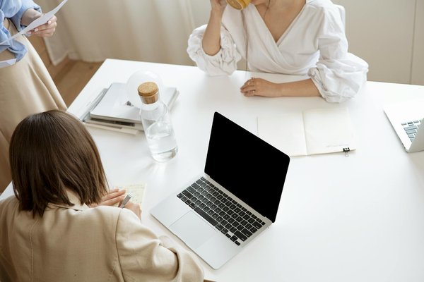 Comment la signature électronique améliore les ventes b2b